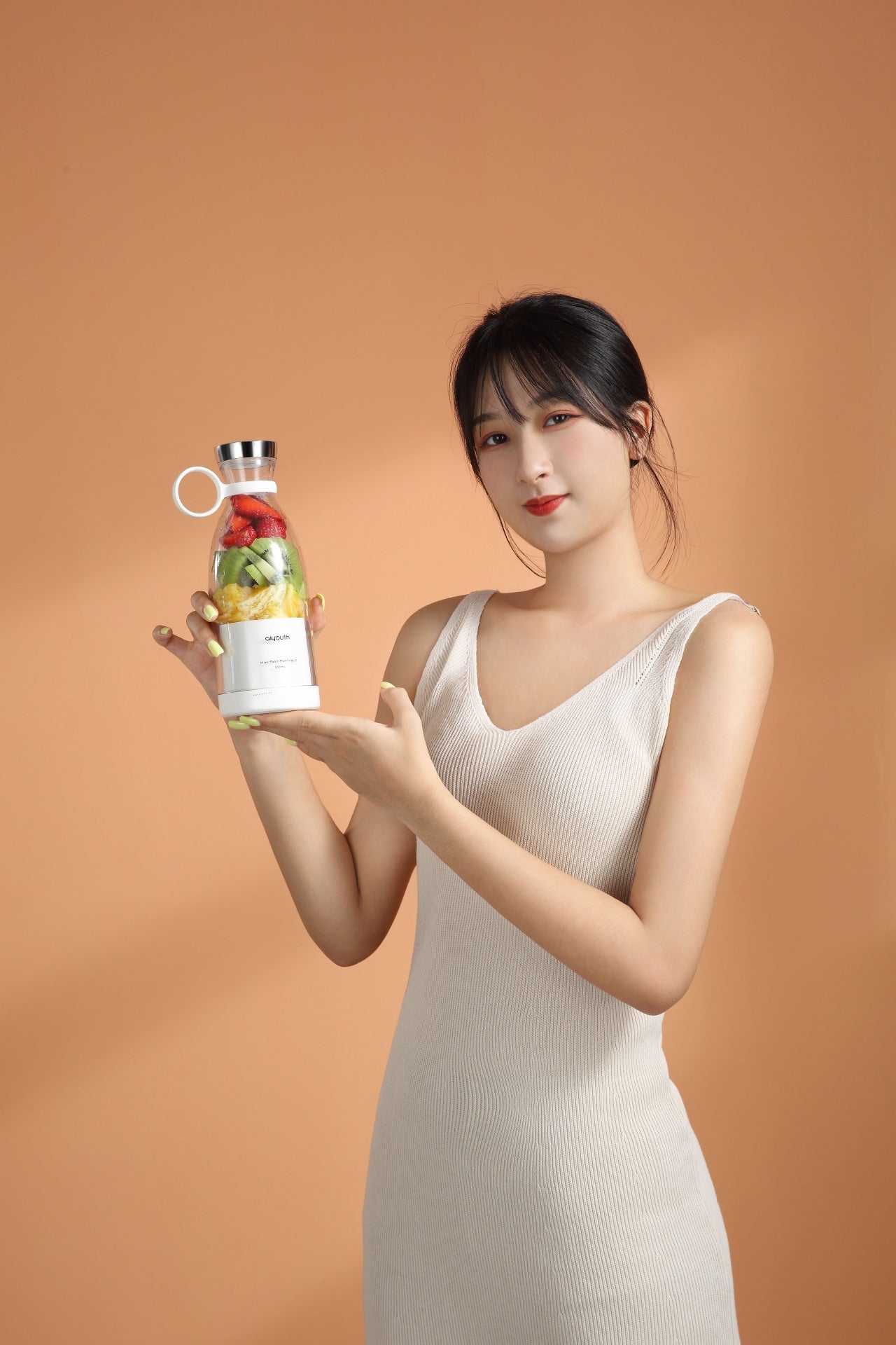 Handheld Small Electric Portable Mini Juicer - stcraftdigital